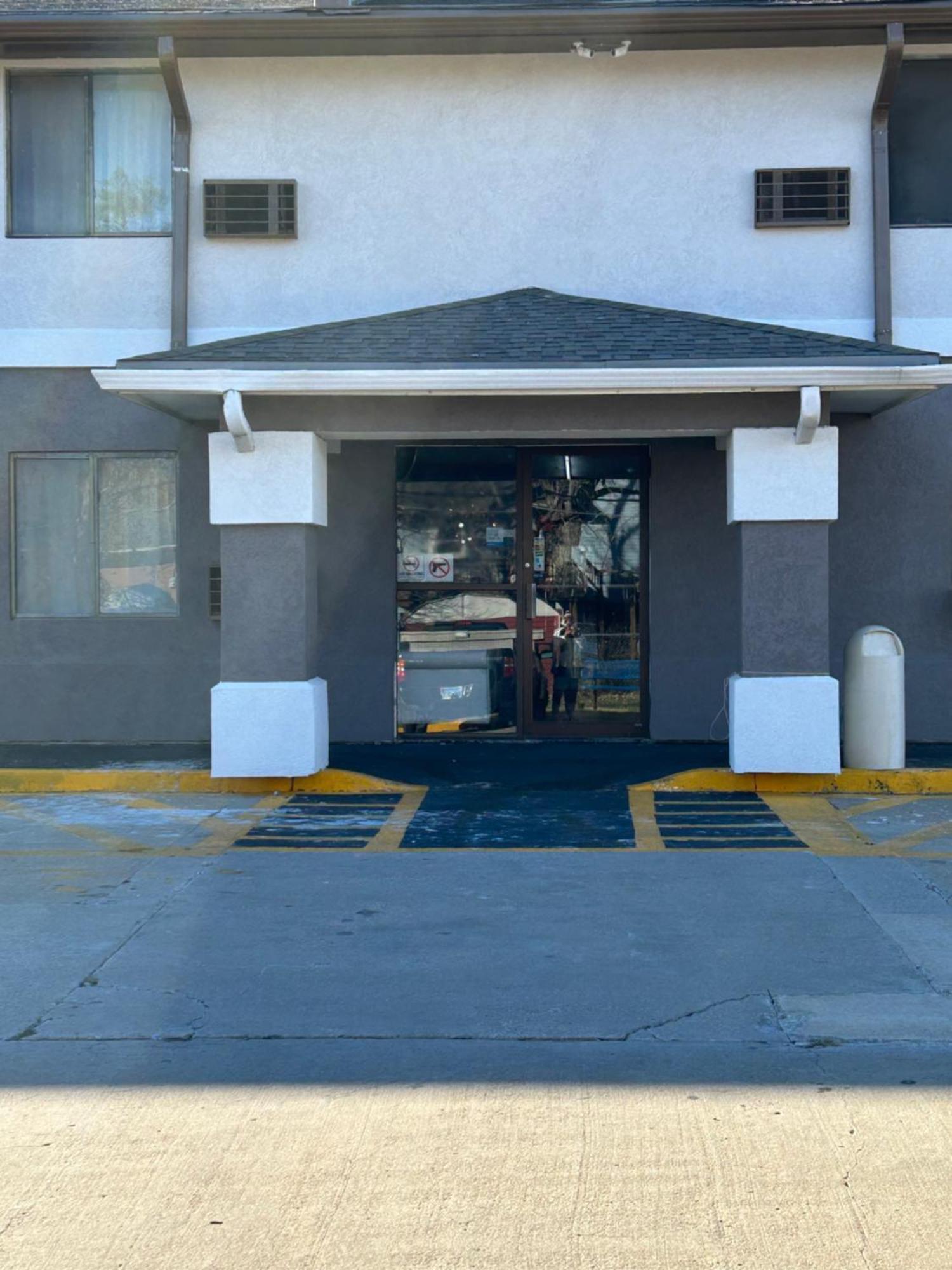 Rodeway Inn Emporia Luaran gambar